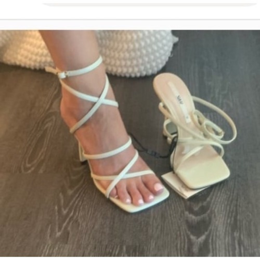 Zara stappy cream‎ colored heels size 41 or 10.5